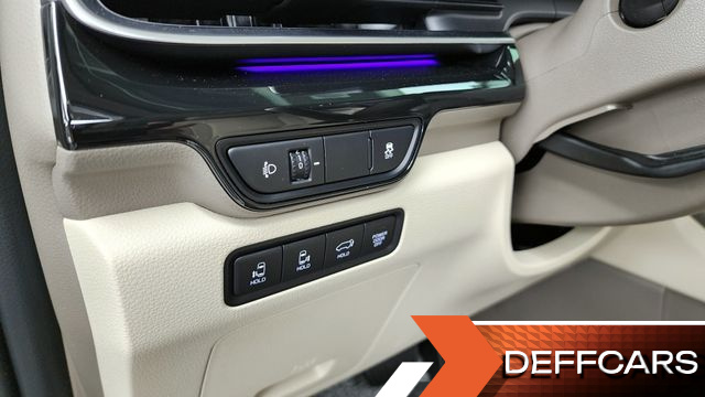 Kia CARNIVAL 9-Seater Signature купить на сайте DeffCars