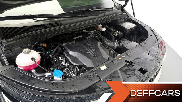 Kia CARNIVAL Gasoline 4-Seater Hi Limousine Signature купить на сайте DeffCars