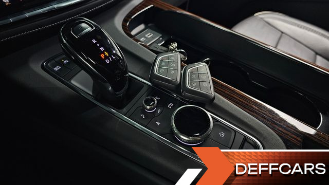 Cadillac ESCALADE 6.2 ESV ESV Premium Luxury Platinum купить на сайте DeffCars