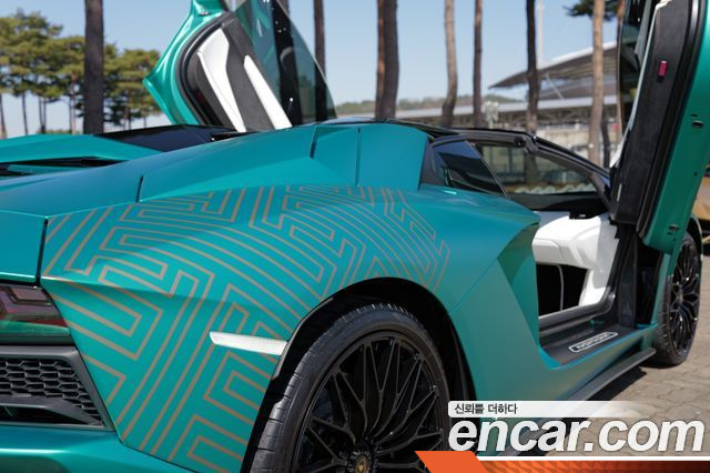 Lamborghini AVENTADOR S LP740-4 Roadster купить на сайте DeffCars