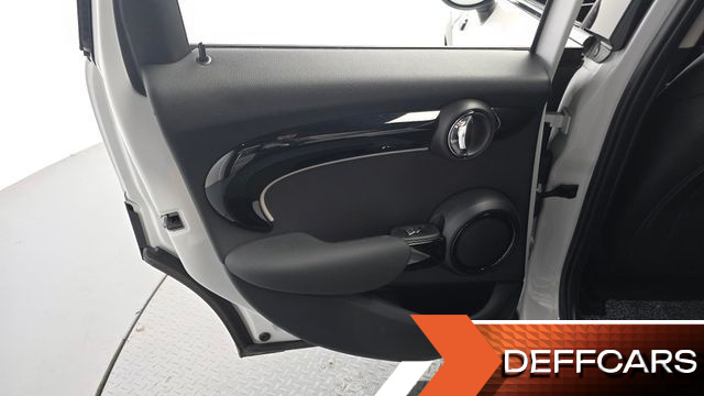 Mini COOPER 5Door Classic Third Generation купить на сайте DeffCars
