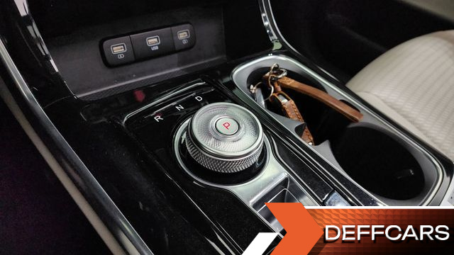 Kia CARNIVAL Gasoline 9-Seater Signature купить на сайте DeffCars