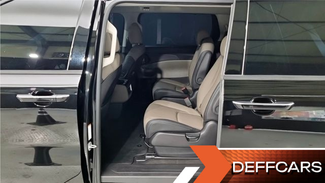 Kia CARNIVAL 9-Seater Noblesse купить на сайте DeffCars