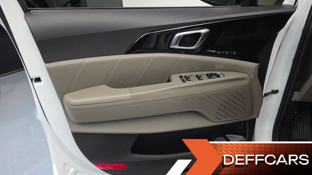 Kia CARNIVAL HEV 7seater Signature купить на сайте DeffCars