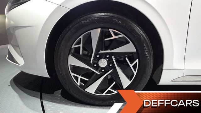 Hyundai GRANDEUR Le Blanc купить на сайте DeffCars