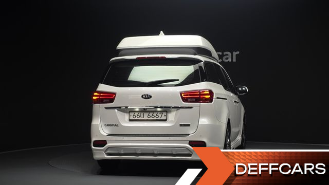 Kia CARNIVAL 9-Seater Hi-Limousine Prestige Hiroof купить на сайте DeffCars