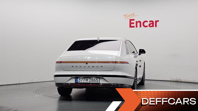 Hyundai GRANDEUR 2,5 Gasoline 2WD Calligraphy купить на сайте DeffCars