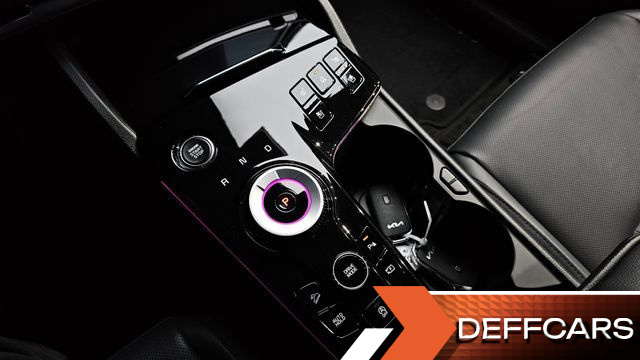Kia SPORTAGE Gasoline 1.6 Turbo 2WD 30TH Edition купить на сайте DeffCars