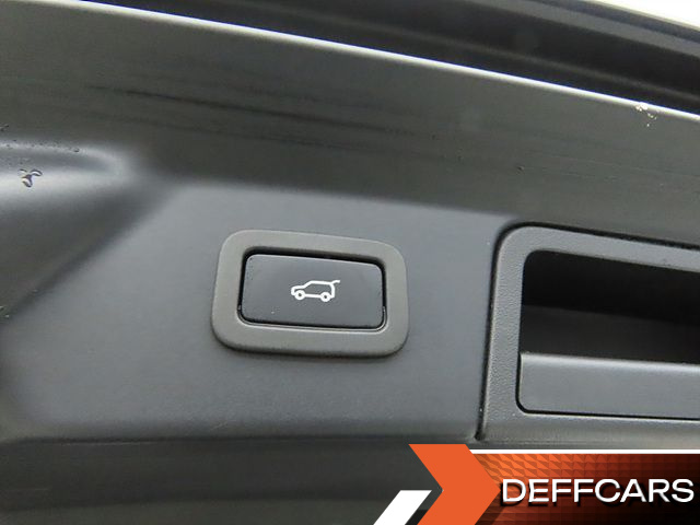 Land Rover RANGE ROVER VELAR 3.0 D300 R-Dynamic SE купить на сайте DeffCars