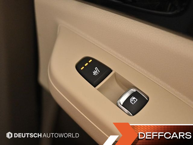 Kia CARNIVAL Gasoline 9-Seater Signature купить на сайте DeffCars