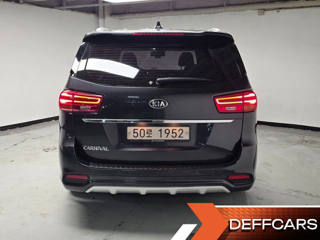 Kia CARNIVAL 9-Seater Noblesse Special купить на сайте DeffCars
