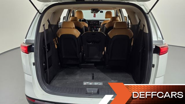 Kia CARNIVAL Gasoline 11-Seater Prestige купить на сайте DeffCars