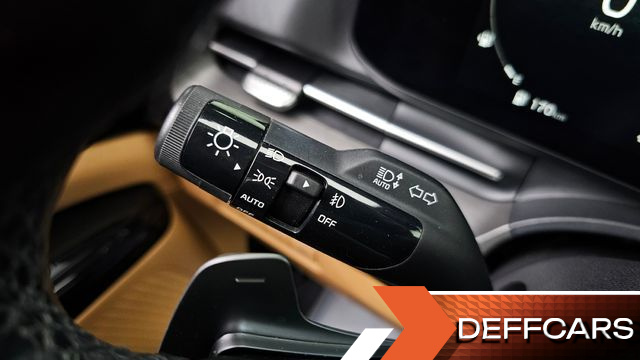 Kia CARNIVAL 9-Seater Noblesse купить на сайте DeffCars