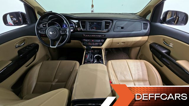 Kia CARNIVAL 7-Seater Limousine VIP купить на сайте DeffCars