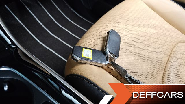 Kia CARNIVAL Gasoline 9-Seater Signature купить на сайте DeffCars