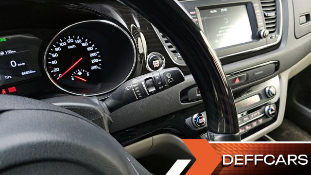 Kia CARNIVAL 7-Seater Limousine VIP купить на сайте DeffCars