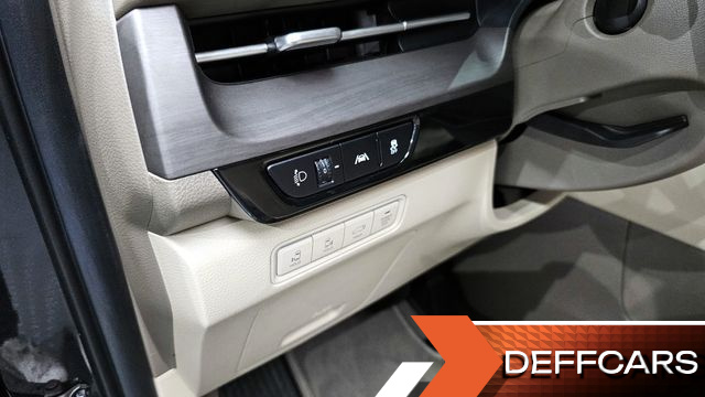 Kia CARNIVAL 7-Seater Noblesse купить на сайте DeffCars