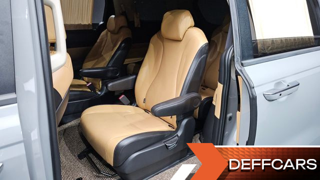 Kia CARNIVAL 9-Seater Prestige купить на сайте DeffCars