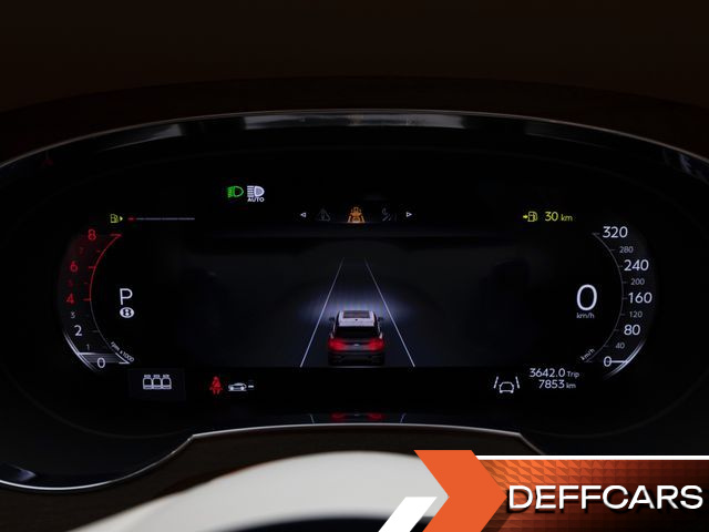 Bentley BENTAYGA 4.0 V8 EWB Azure купить на сайте DeffCars