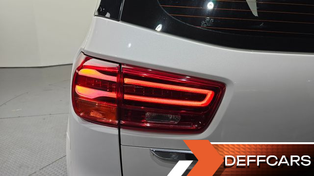 Kia CARNIVAL Gasoline 9-Seater Hi-Limousine Noblesse Special купить на сайте DeffCars