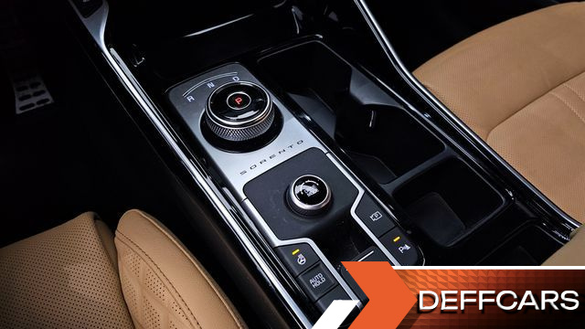 Kia SORENTO HEV 1.6 2WD Gravity купить на сайте DeffCars