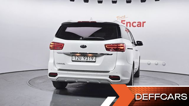 Kia CARNIVAL 9-Seater Noblesse купить на сайте DeffCars