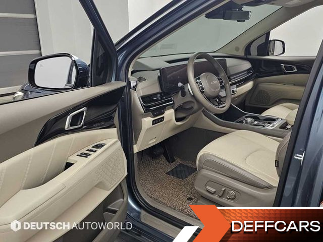 Kia CARNIVAL Gasoline 9-Seater Signature купить на сайте DeffCars
