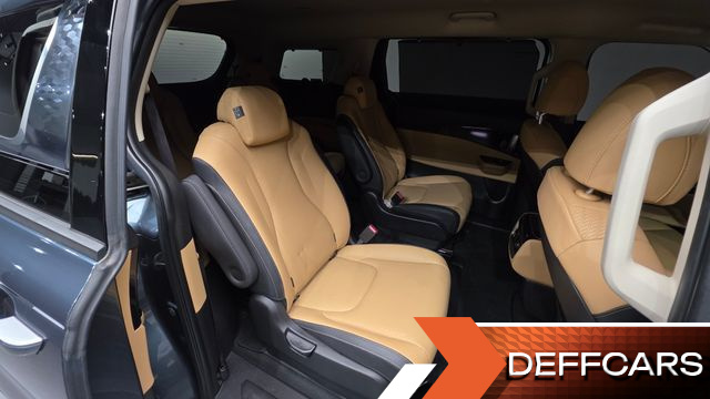 Kia CARNIVAL 9-Seater Signature купить на сайте DeffCars