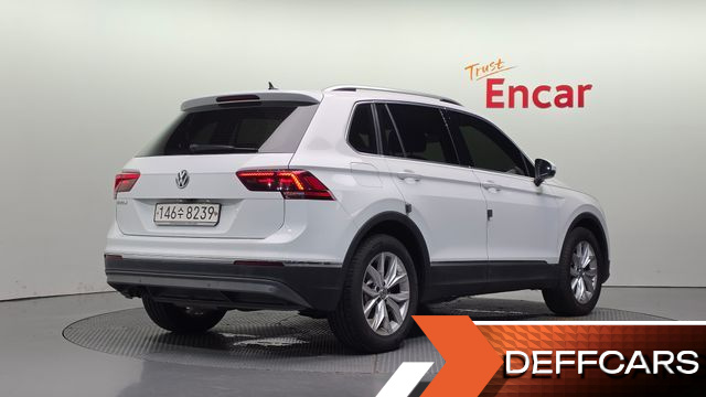 Volkswagen TIGUAN 2.0 TDI Premium купить на сайте DeffCars