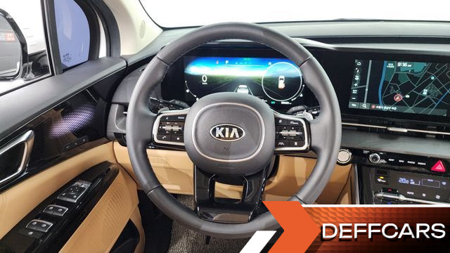 Kia CARNIVAL 9-Seater Signature купить на сайте DeffCars