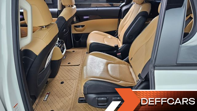 Kia CARNIVAL Gasoline 7-Seater Signature купить на сайте DeffCars