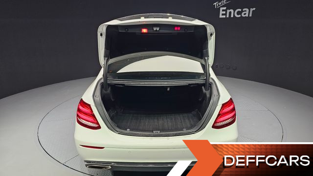 Mercedes E-CLASS E300 4MATIC Avnatgarde купить на сайте DeffCars