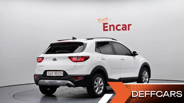 Kia STONIC 1.4 Deluxe купить на сайте DeffCars