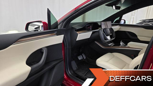 Tesla MODEL X AWD купить на сайте DeffCars