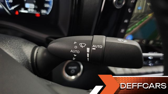 Toyota CAMRY 2.5 XLE Hybrid купить на сайте DeffCars