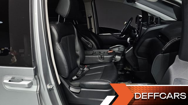 Hyundai STARIA L3.5 Cargo 3-Seater Modern купить на сайте DeffCars