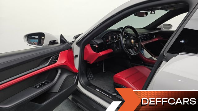 Porsche TAYCAN Turbo S купить на сайте DeffCars
