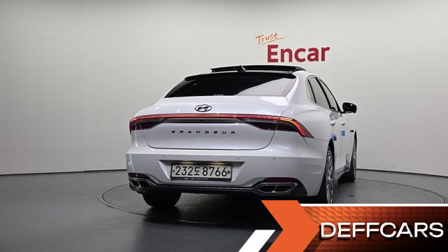 Hyundai GRANDEUR 3.3 Calligraphy купить на сайте DeffCars