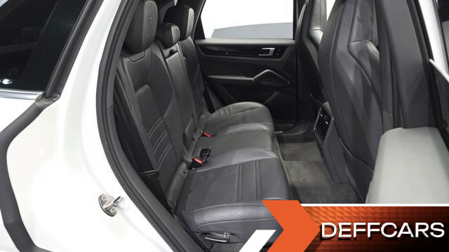 Porsche CAYENNE 3.0 купить на сайте DeffCars
