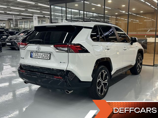 Toyota RAV4 2.5 4WD PHEV XSE купить на сайте DeffCars
