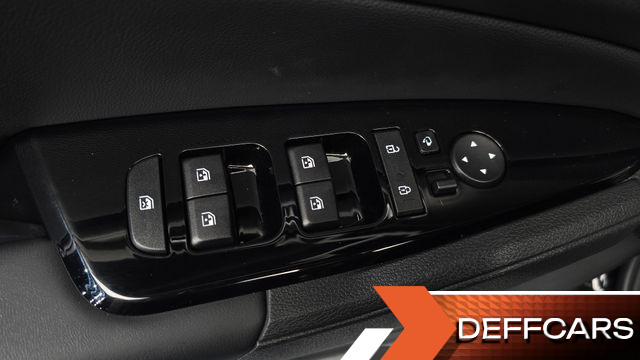 Kia SPORTAGE Signature 2WD купить на сайте DeffCars