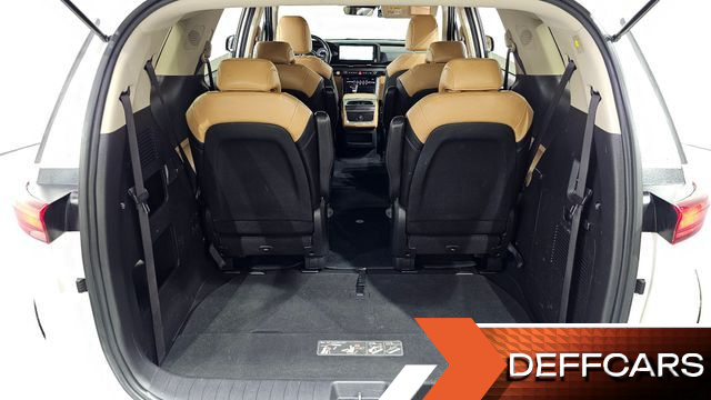 Kia CARNIVAL 9-Seater Prestige купить на сайте DeffCars
