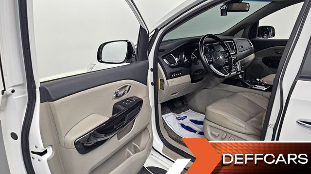 Kia CARNIVAL 9-Seater Noblesse Special купить на сайте DeffCars