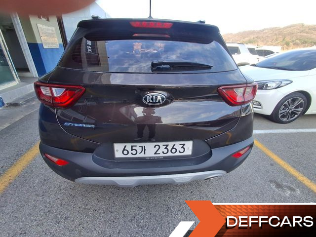 Kia STONIC 1.4 Deluxe купить на сайте DeffCars