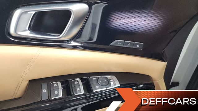 Kia CARNIVAL 7-Seater Signature купить на сайте DeffCars