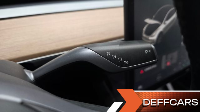 Tesla MODEL Y Standard Range RWD купить на сайте DeffCars