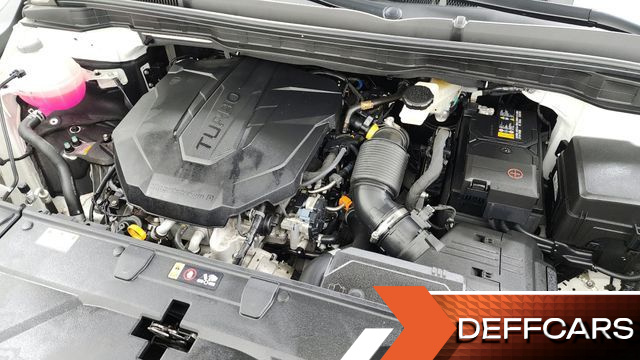 Kia CARNIVAL 9-Seater Signature купить на сайте DeffCars