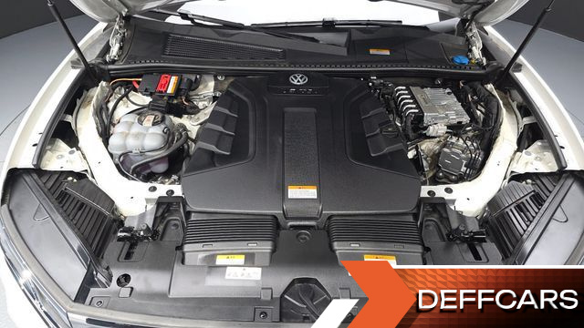Volkswagen TOUAREG 3.0 TDI Prestige купить на сайте DeffCars