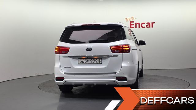 Kia CARNIVAL 9-Seater Prstige купить на сайте DeffCars