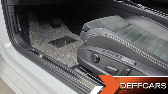 Volkswagen PASSAT 2.0 TDI Premium купить на сайте DeffCars